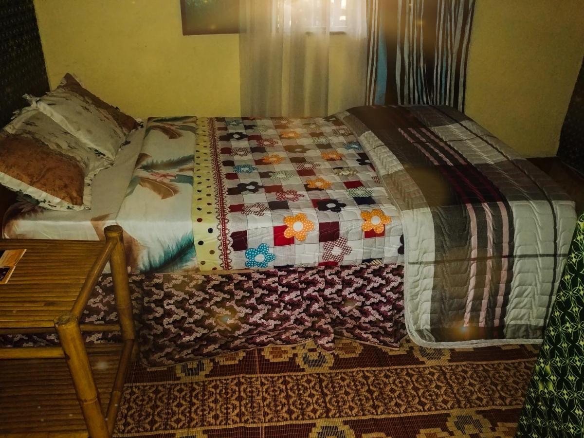 Under Volcanoes View Guest House Nyarugina المظهر الخارجي الصورة
