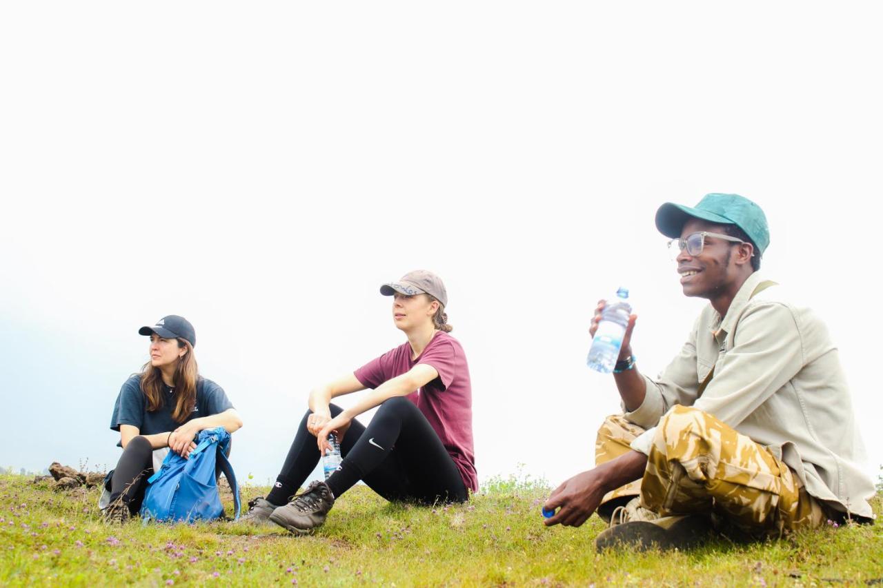 Under Volcanoes View Guest House Nyarugina المظهر الخارجي الصورة