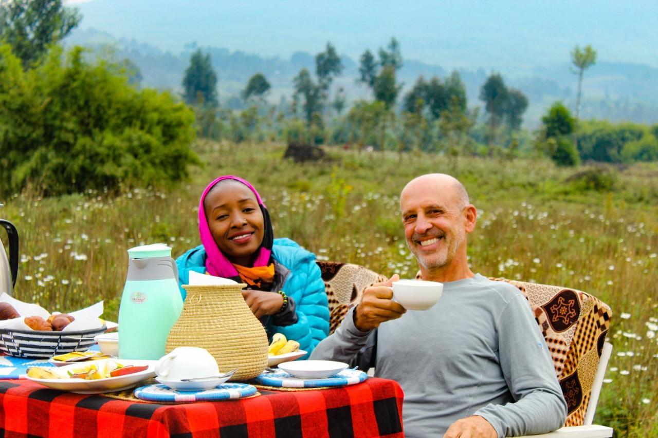 Under Volcanoes View Guest House Nyarugina المظهر الخارجي الصورة